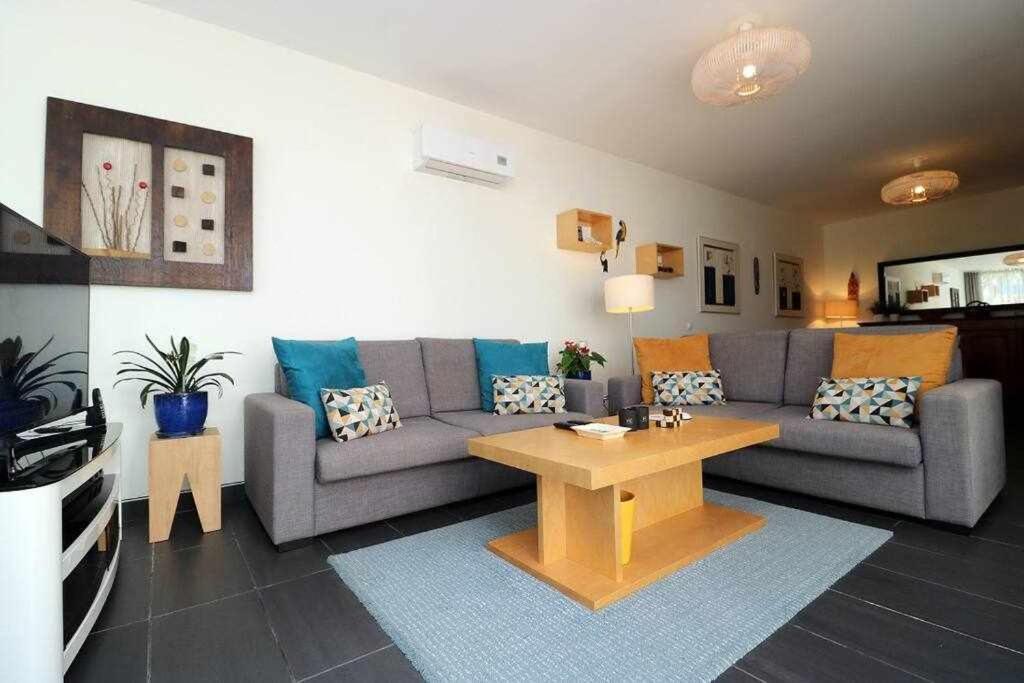 Hiva T3 By Fhr Apartment *